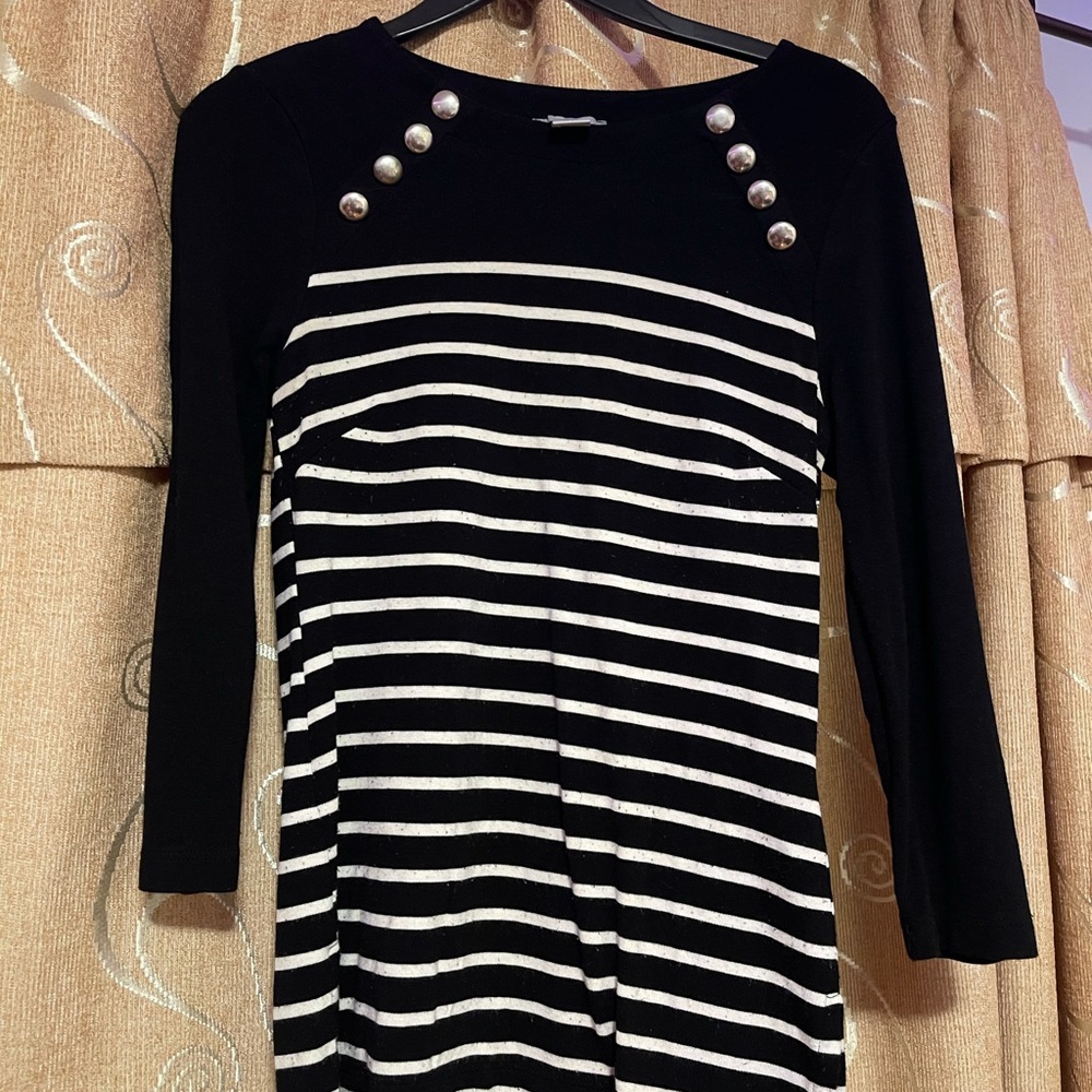sophisticated business casual striped top 👓